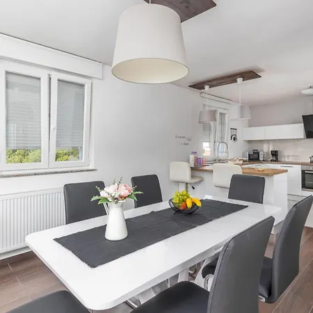 Appartement Cozy In With Wifi Skalnica