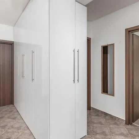 Cozy In With Wifi Apartment
